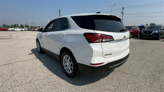 Chevrolet Equinox Vehicle Full-screen Gallery Image 6