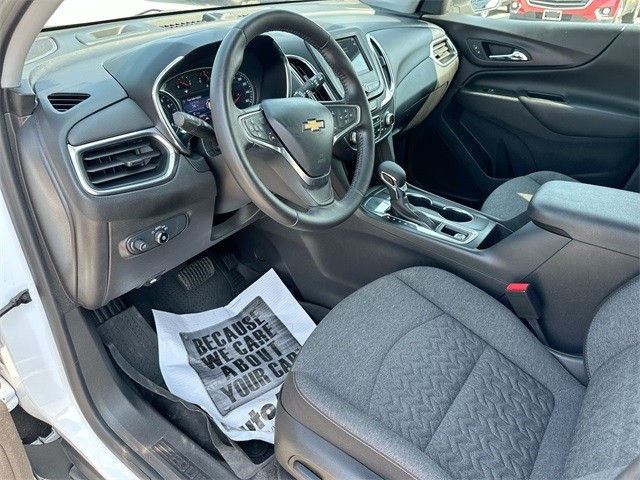 Chevrolet Equinox Vehicle Full-screen Gallery Image 10
