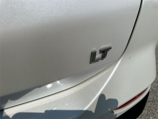 Chevrolet Equinox Vehicle Full-screen Gallery Image 30