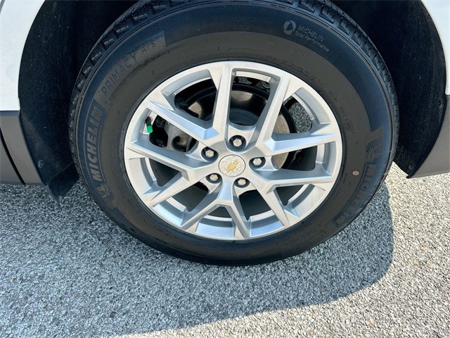 Chevrolet Equinox Vehicle Full-screen Gallery Image 31