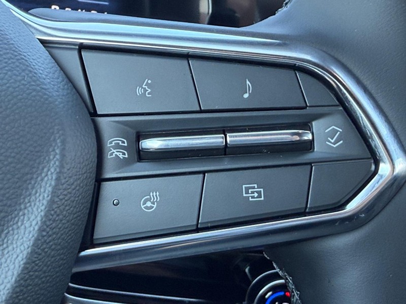 Chevrolet Equinox Vehicle Full-screen Gallery Image 9