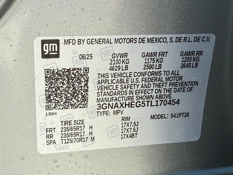 Chevrolet Equinox Vehicle Full-screen Gallery Image 18