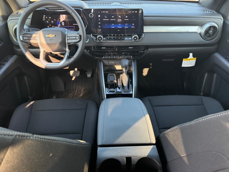 Chevrolet Colorado Vehicle Full-screen Gallery Image 6