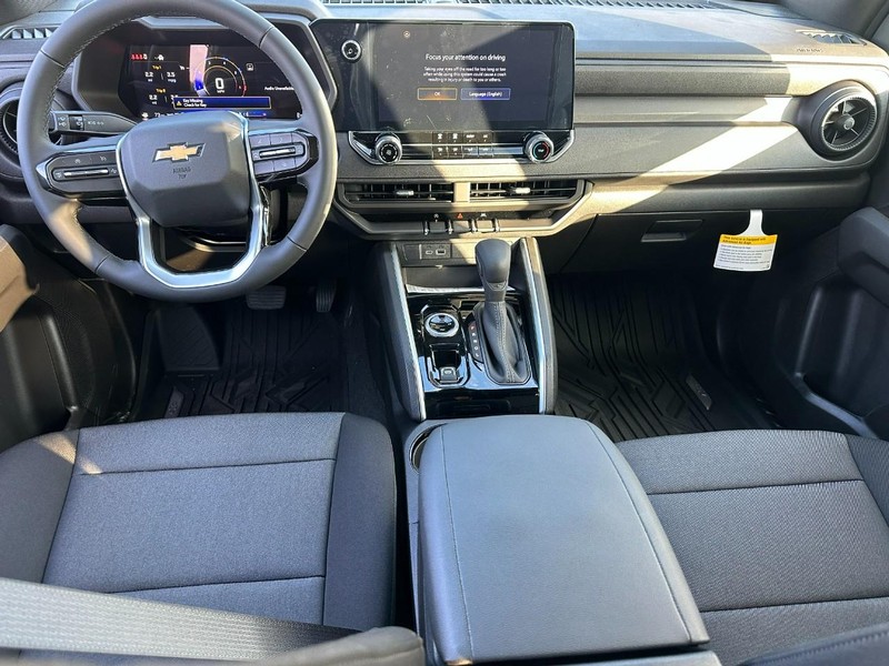 Chevrolet Colorado Vehicle Full-screen Gallery Image 5