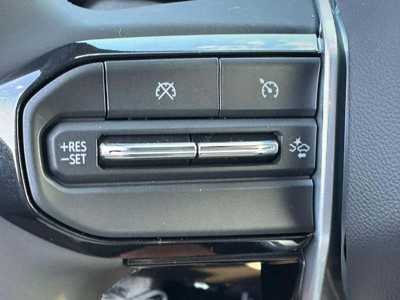 Chevrolet Colorado Vehicle Full-screen Gallery Image 10