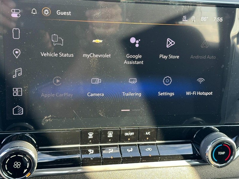 Chevrolet Colorado Vehicle Full-screen Gallery Image 13