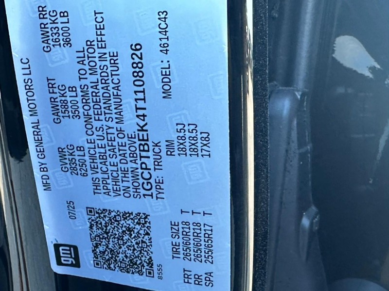 Chevrolet Colorado Vehicle Full-screen Gallery Image 15