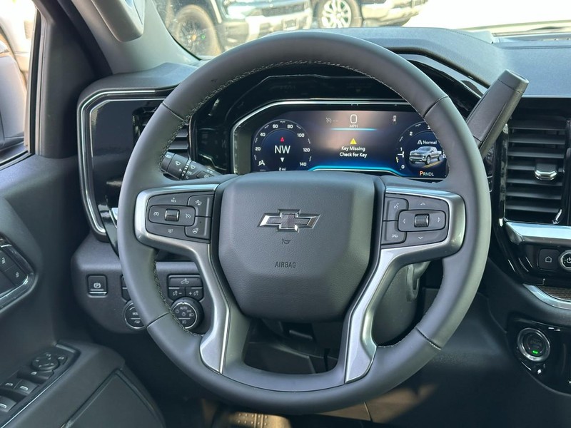 Chevrolet Silverado 1500 Vehicle Full-screen Gallery Image 6