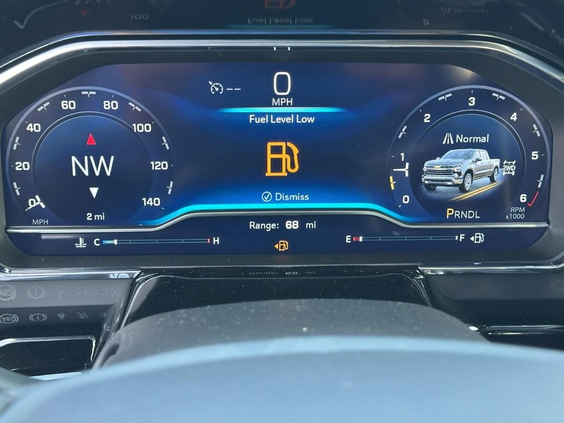 Chevrolet Silverado 1500 Vehicle Full-screen Gallery Image 13