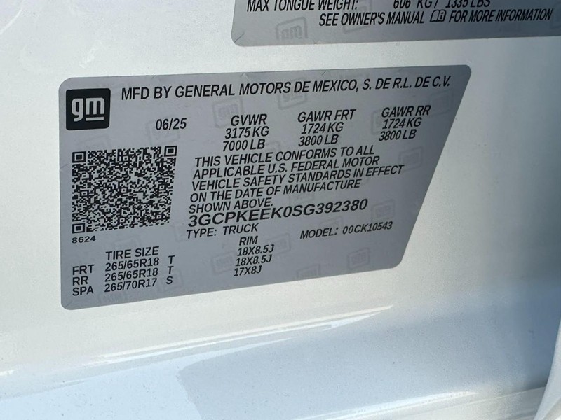 Chevrolet Silverado 1500 Vehicle Full-screen Gallery Image 15