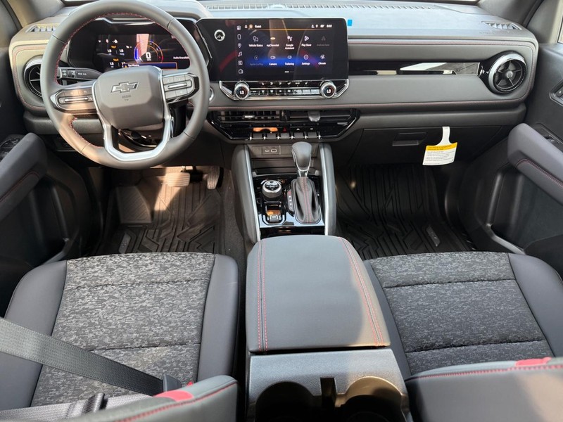 Chevrolet Colorado Vehicle Full-screen Gallery Image 6