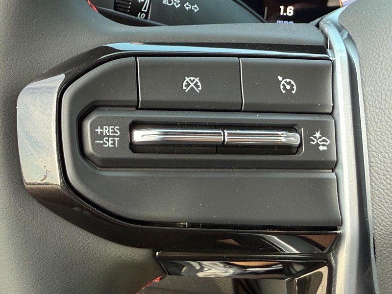 Chevrolet Colorado Vehicle Full-screen Gallery Image 8