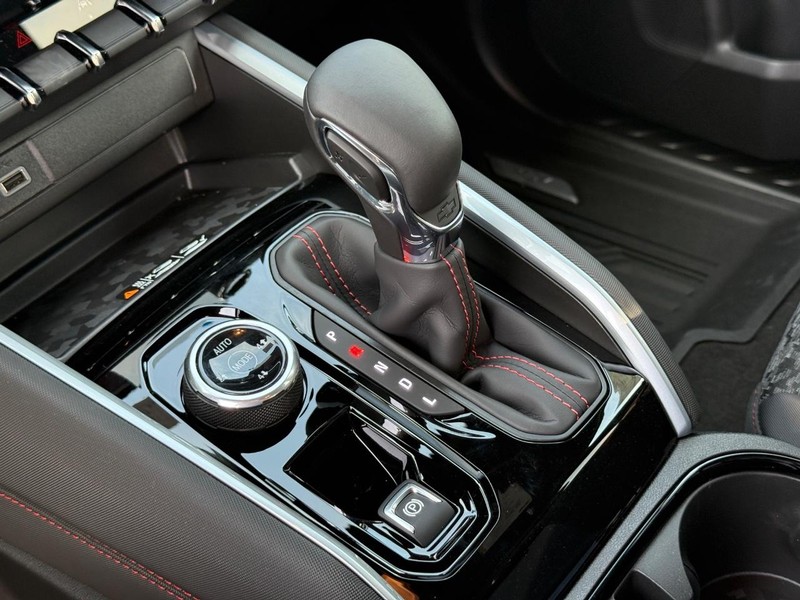 Chevrolet Colorado Vehicle Full-screen Gallery Image 14