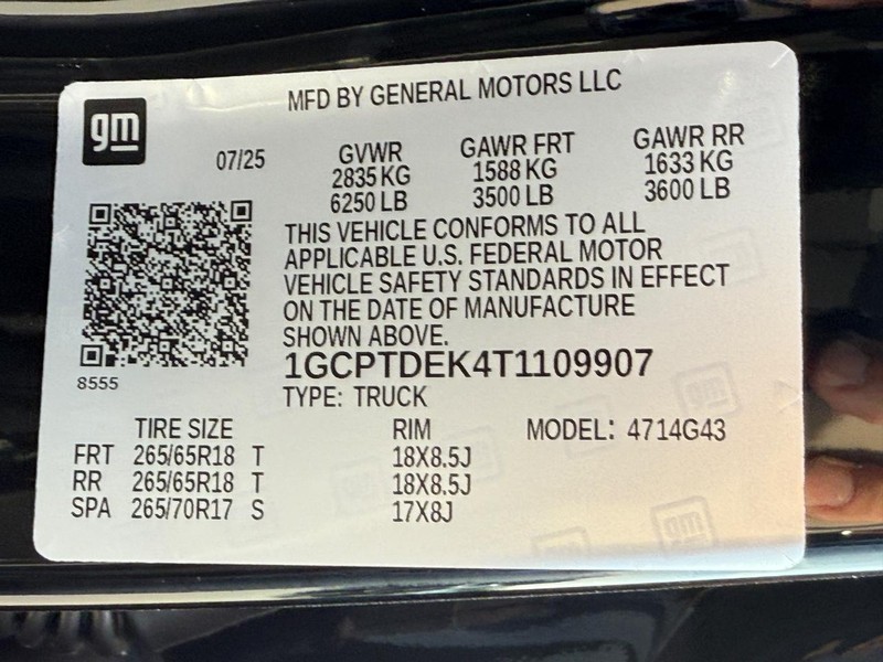 Chevrolet Colorado Vehicle Full-screen Gallery Image 18