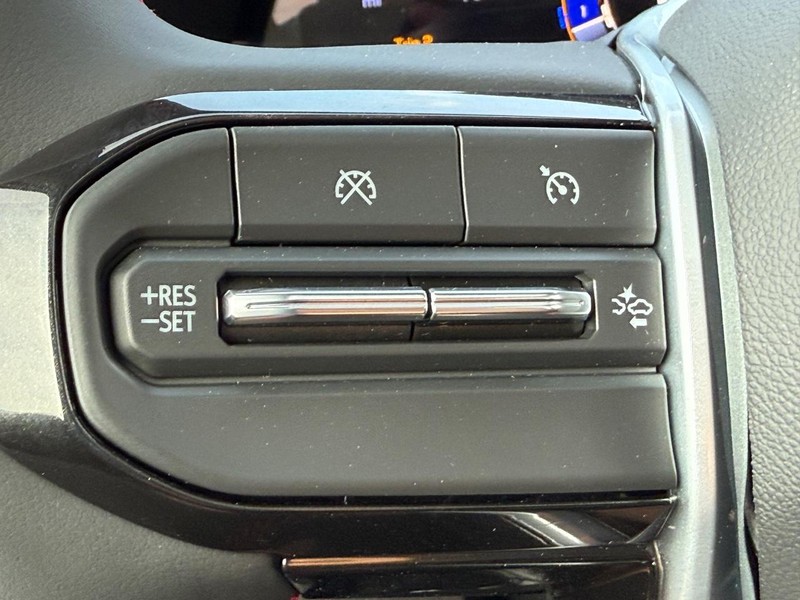 Chevrolet Colorado Vehicle Full-screen Gallery Image 9