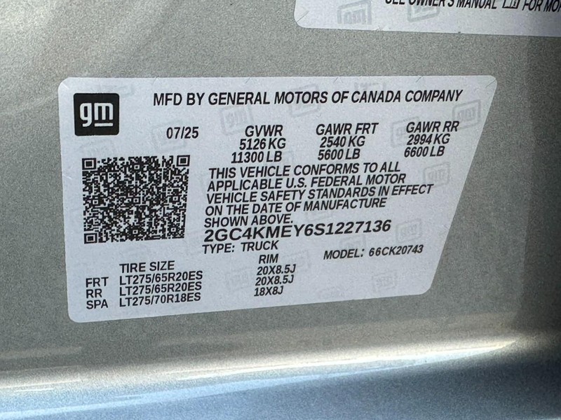 Chevrolet Silverado 2500HD Vehicle Full-screen Gallery Image 14