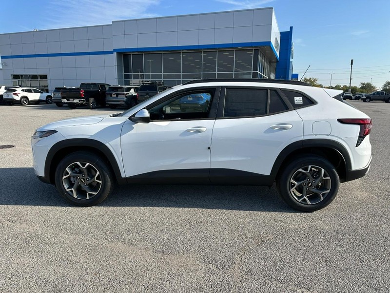 Chevrolet Trax Vehicle Full-screen Gallery Image 2