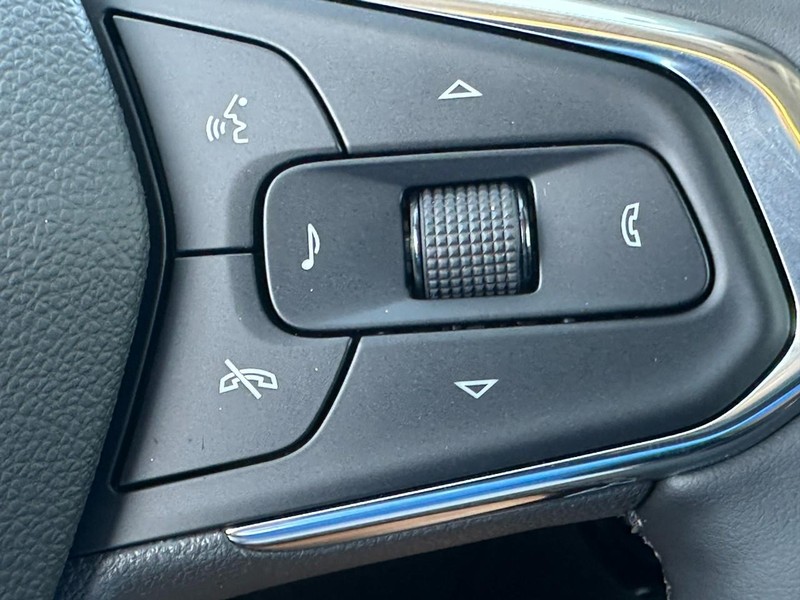 Chevrolet Trax Vehicle Full-screen Gallery Image 12