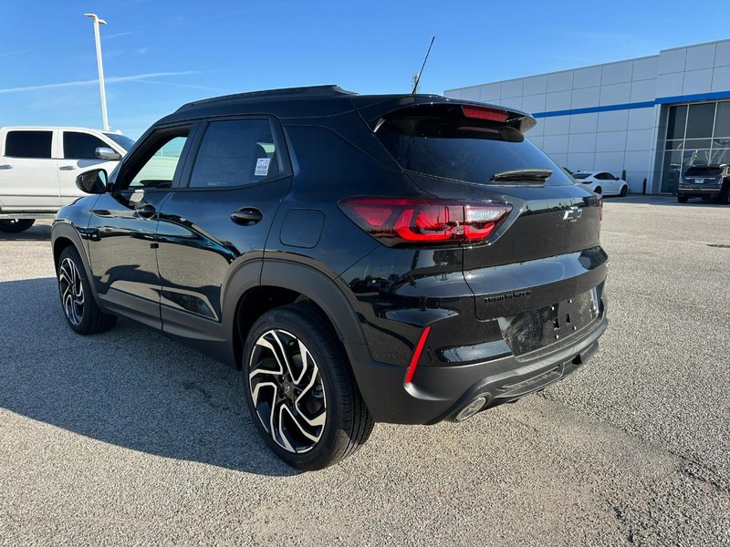 Chevrolet TrailBlazer Vehicle Full-screen Gallery Image 3