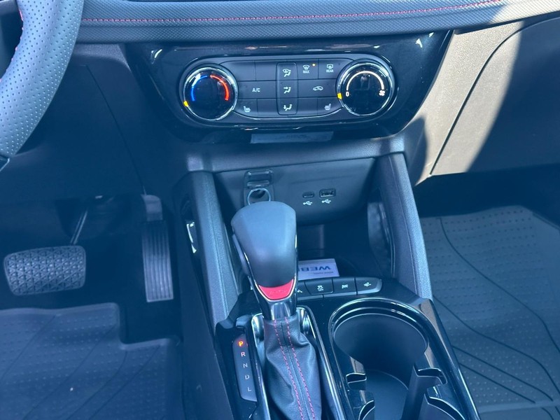 Chevrolet TrailBlazer Vehicle Full-screen Gallery Image 8