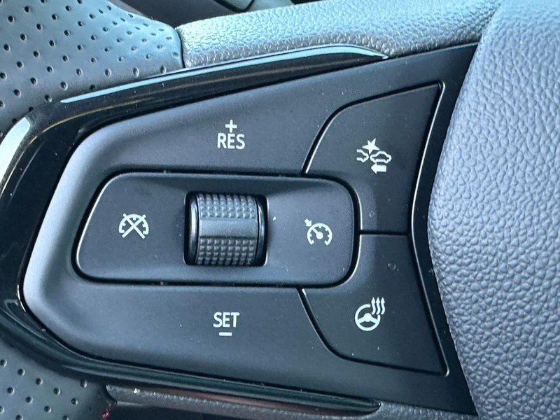 Chevrolet TrailBlazer Vehicle Full-screen Gallery Image 11