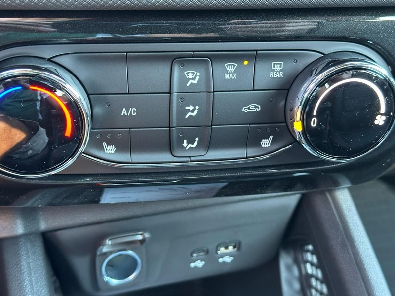 Chevrolet TrailBlazer Vehicle Full-screen Gallery Image 14