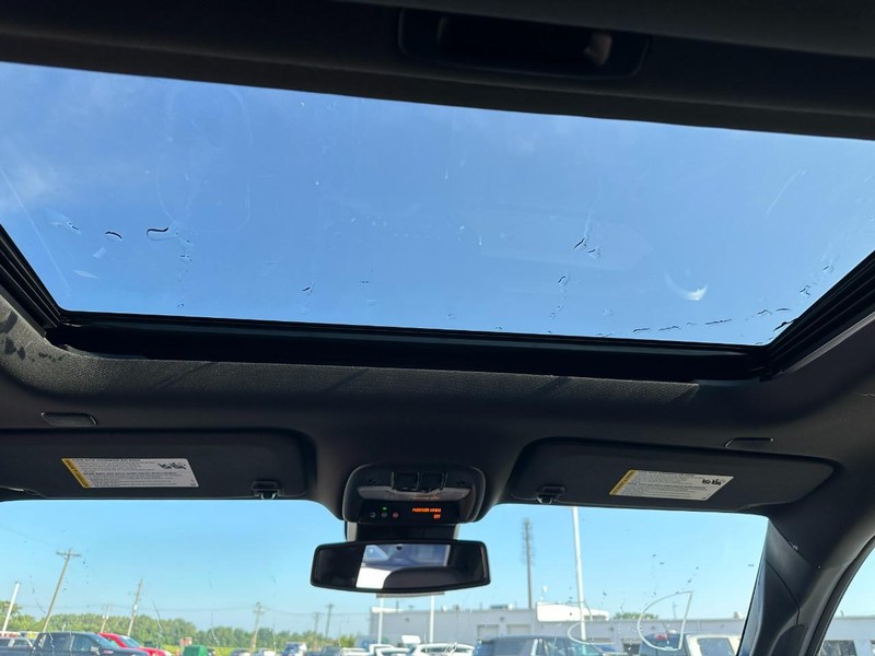 Chevrolet Colorado Vehicle Full-screen Gallery Image 5