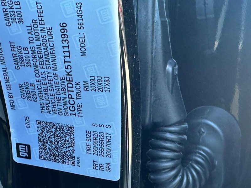 Chevrolet Colorado Vehicle Full-screen Gallery Image 18