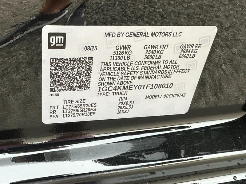 Chevrolet Silverado 2500HD Vehicle Full-screen Gallery Image 14