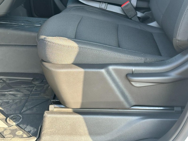 Chevrolet Silverado 2500HD Vehicle Full-screen Gallery Image 10