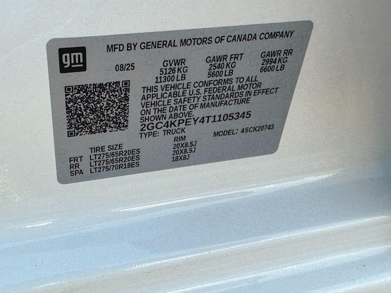 Chevrolet Silverado 2500HD Vehicle Full-screen Gallery Image 17