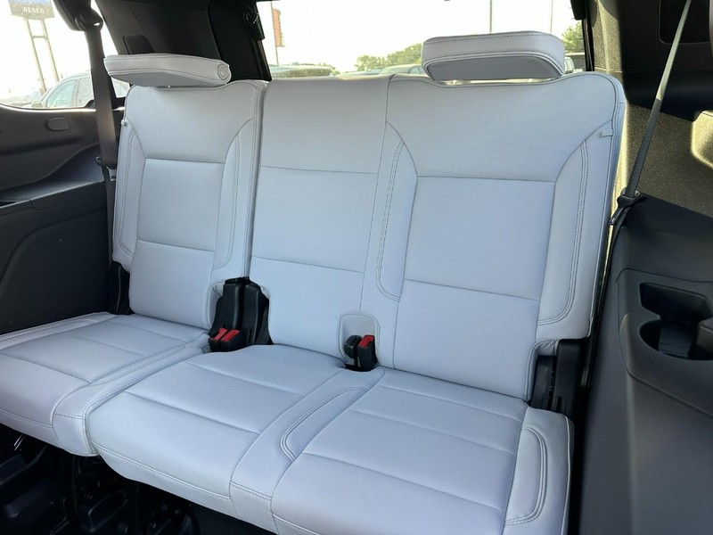 Chevrolet Tahoe Vehicle Full-screen Gallery Image 5