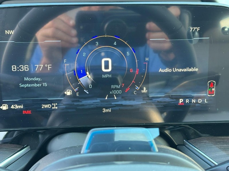 Chevrolet Tahoe Vehicle Full-screen Gallery Image 19