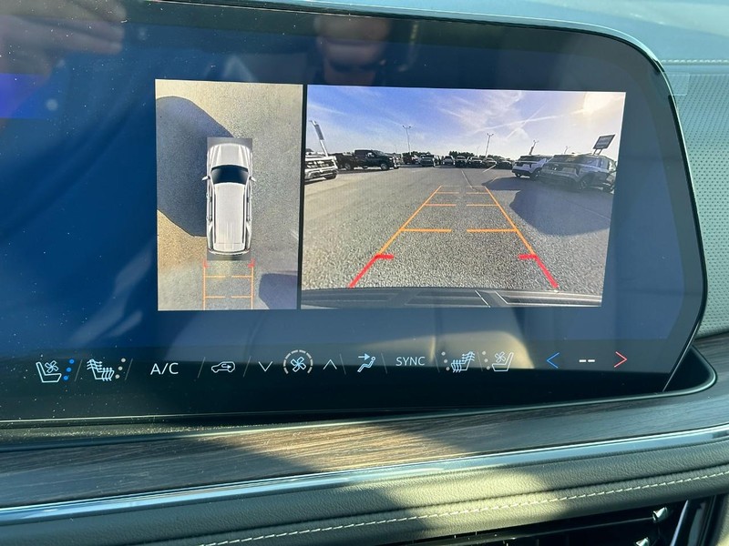 Chevrolet Tahoe Vehicle Full-screen Gallery Image 20