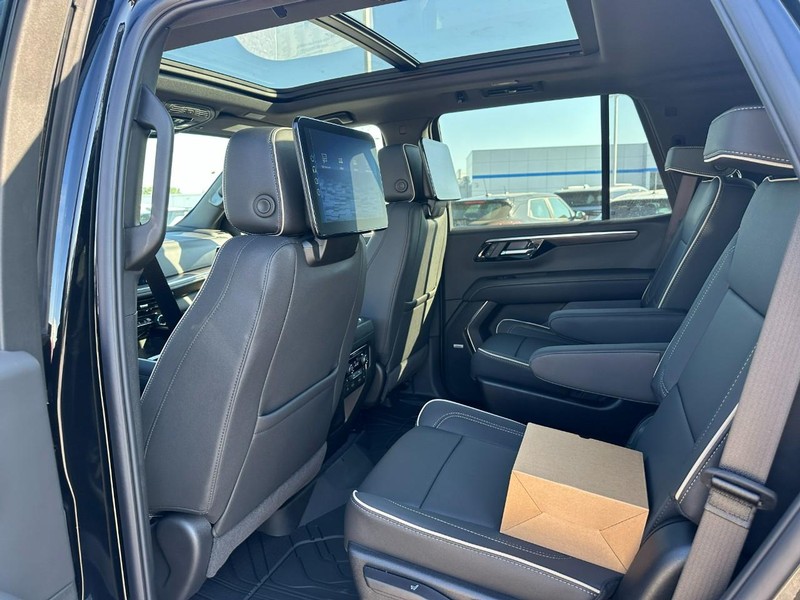 Chevrolet Tahoe Vehicle Full-screen Gallery Image 4