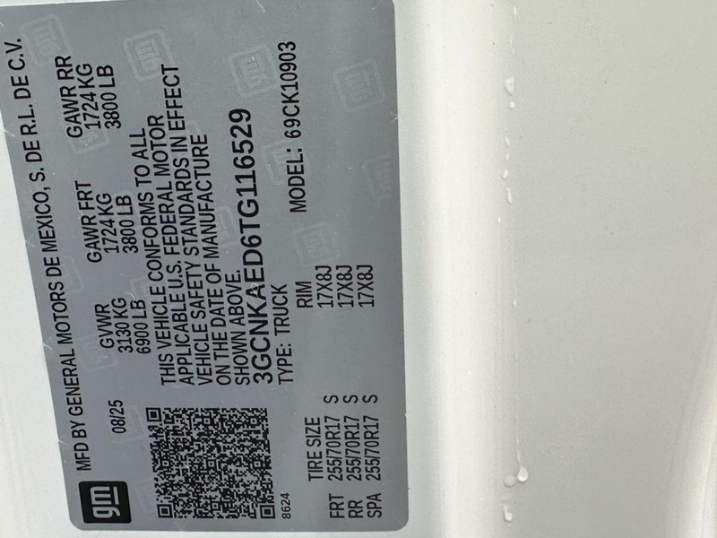 Chevrolet Silverado 1500 Vehicle Full-screen Gallery Image 13