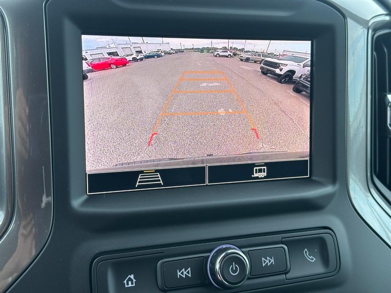 Chevrolet Silverado 1500 Vehicle Full-screen Gallery Image 13