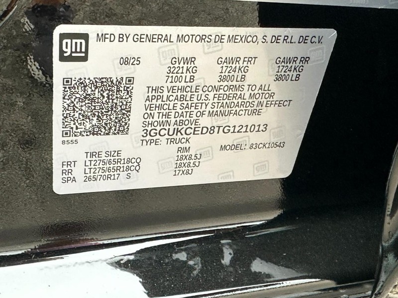 Chevrolet Silverado 1500 Vehicle Full-screen Gallery Image 14