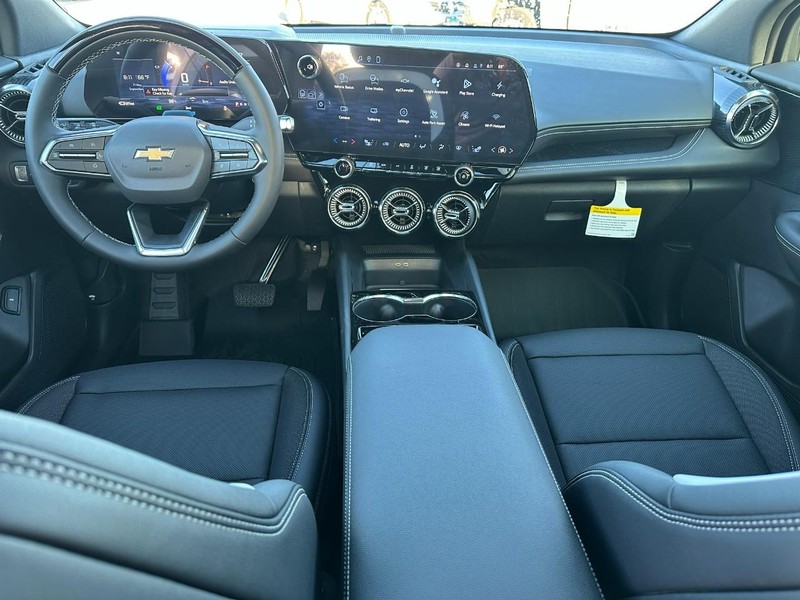 Chevrolet Blazer EV Vehicle Full-screen Gallery Image 6