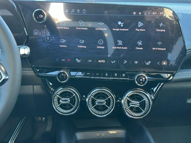 Chevrolet Blazer EV Vehicle Full-screen Gallery Image 8