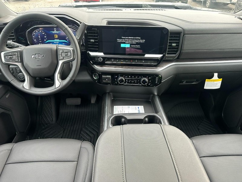 Chevrolet Silverado 2500HD Vehicle Full-screen Gallery Image 5