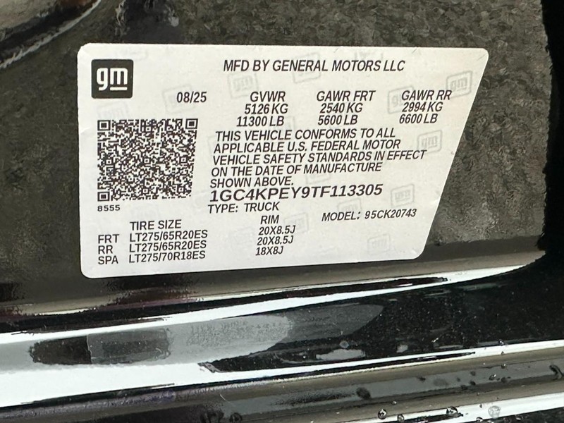 Chevrolet Silverado 2500HD Vehicle Full-screen Gallery Image 17