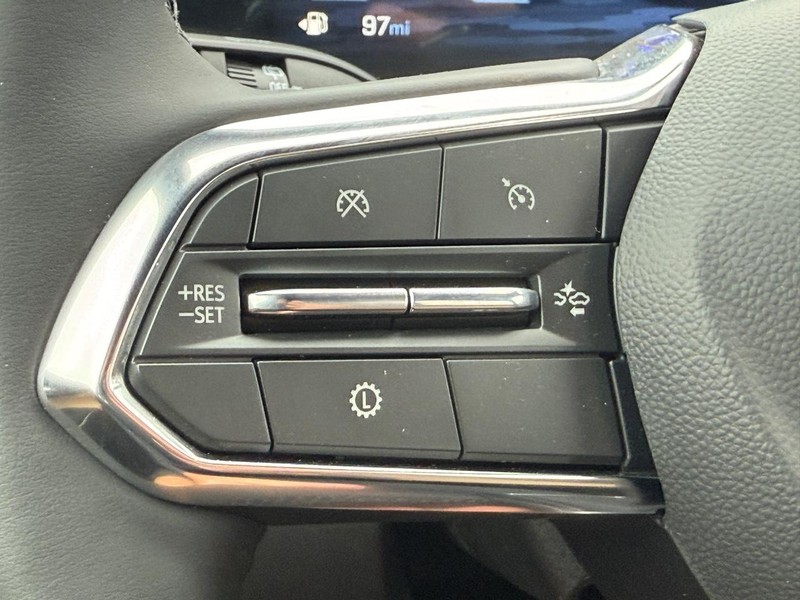 Chevrolet Equinox Vehicle Full-screen Gallery Image 8