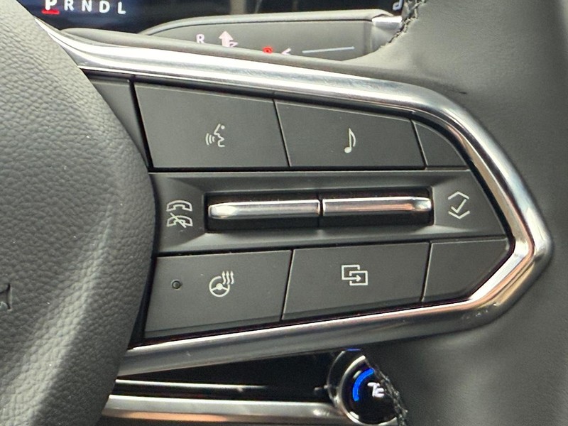 Chevrolet Equinox Vehicle Full-screen Gallery Image 9