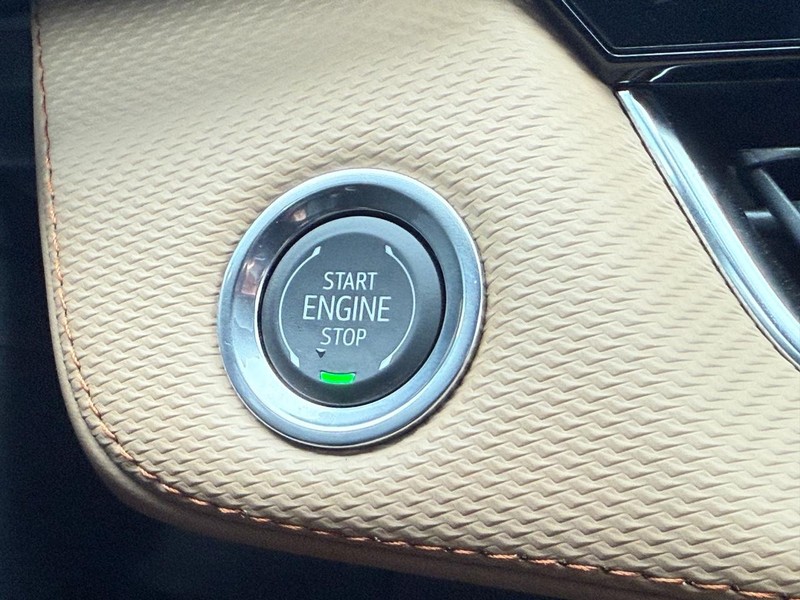 Chevrolet Equinox Vehicle Full-screen Gallery Image 10