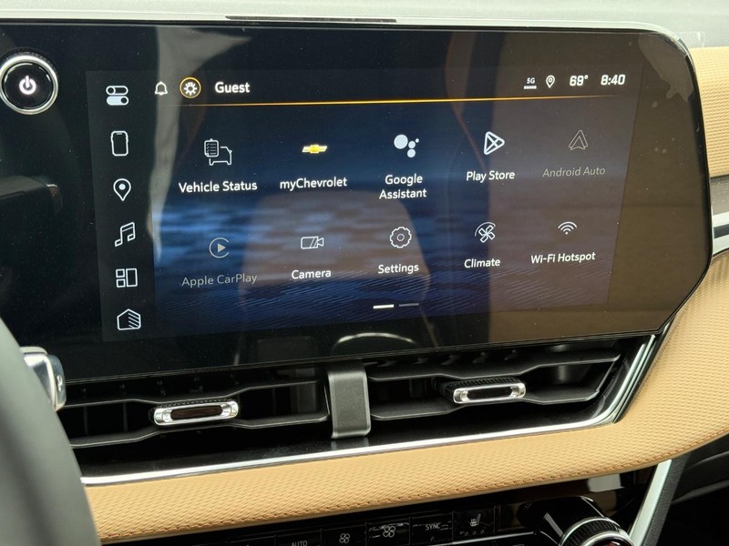 Chevrolet Equinox Vehicle Full-screen Gallery Image 11