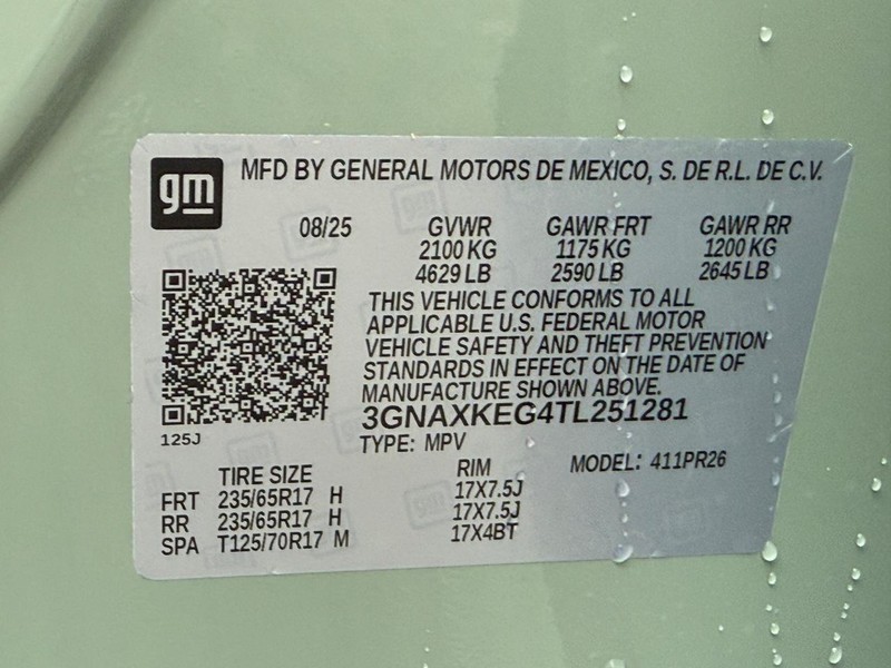 Chevrolet Equinox Vehicle Full-screen Gallery Image 18