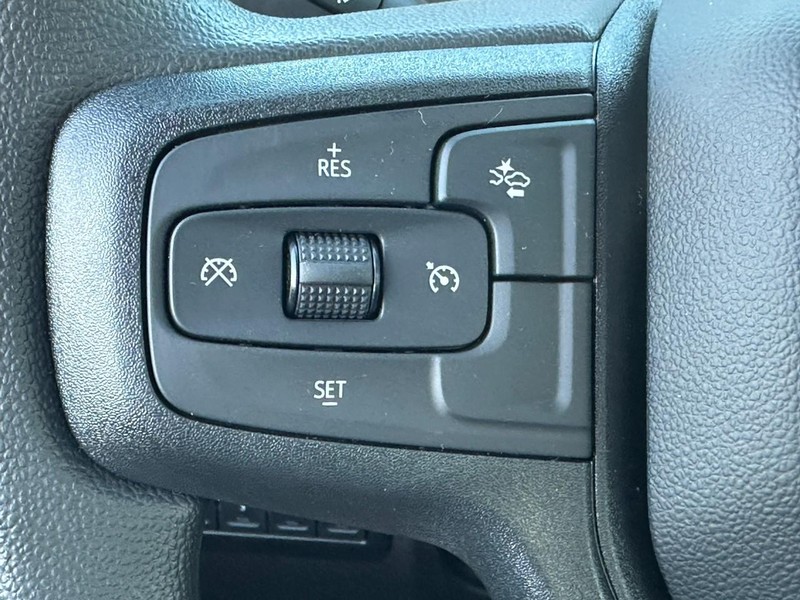 Chevrolet Silverado 2500HD Vehicle Full-screen Gallery Image 8