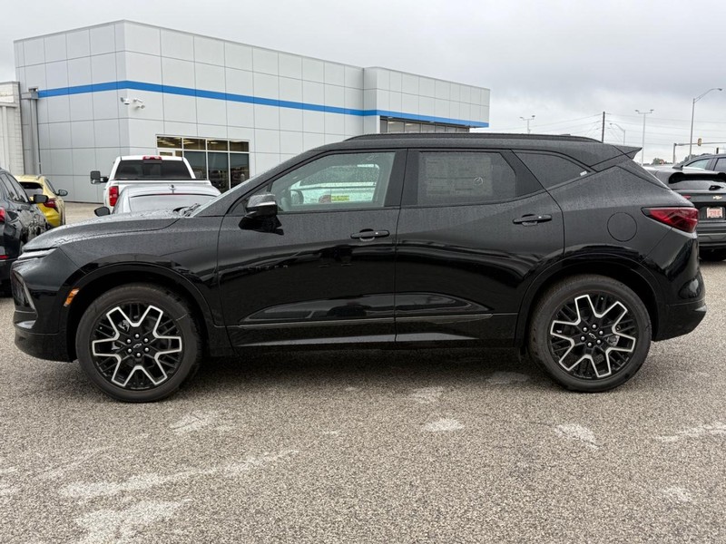 Chevrolet Blazer Vehicle Full-screen Gallery Image 2