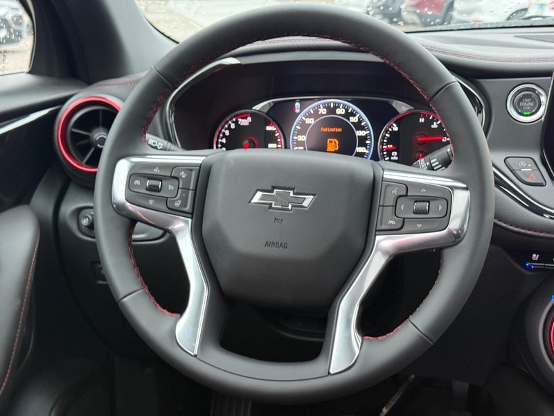 Chevrolet Blazer Vehicle Full-screen Gallery Image 8